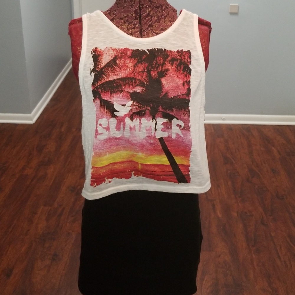 Crop top with lace back